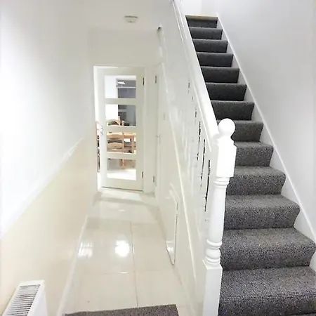 דירה Fantastic One-bedroom Flat *