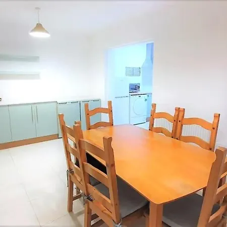 דירה Fantastic One-bedroom Flat קורק